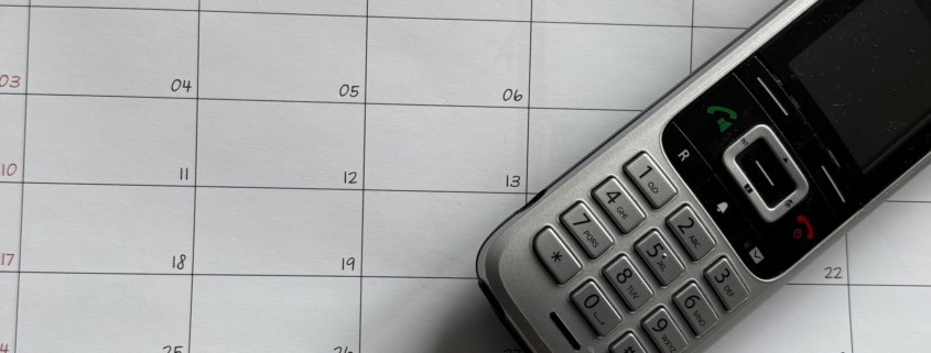 Telefon auf Kalender.